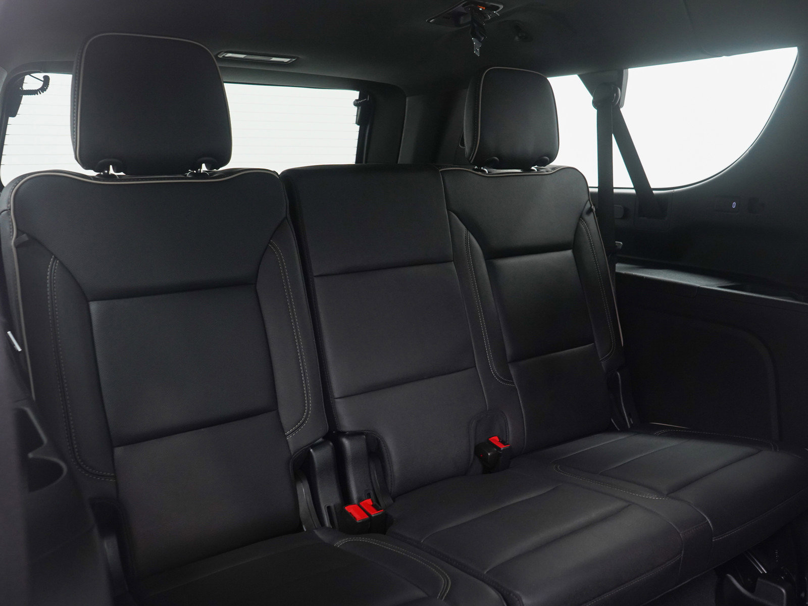 Used 2023 GMC Yukon XL SLT w/ SLT Premium Package image 13