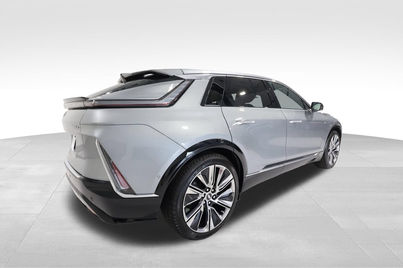 Certified 2026 Cadillac Lyriq Signature Luxury w/ Nappa Leather Package AWD/4WD image 4