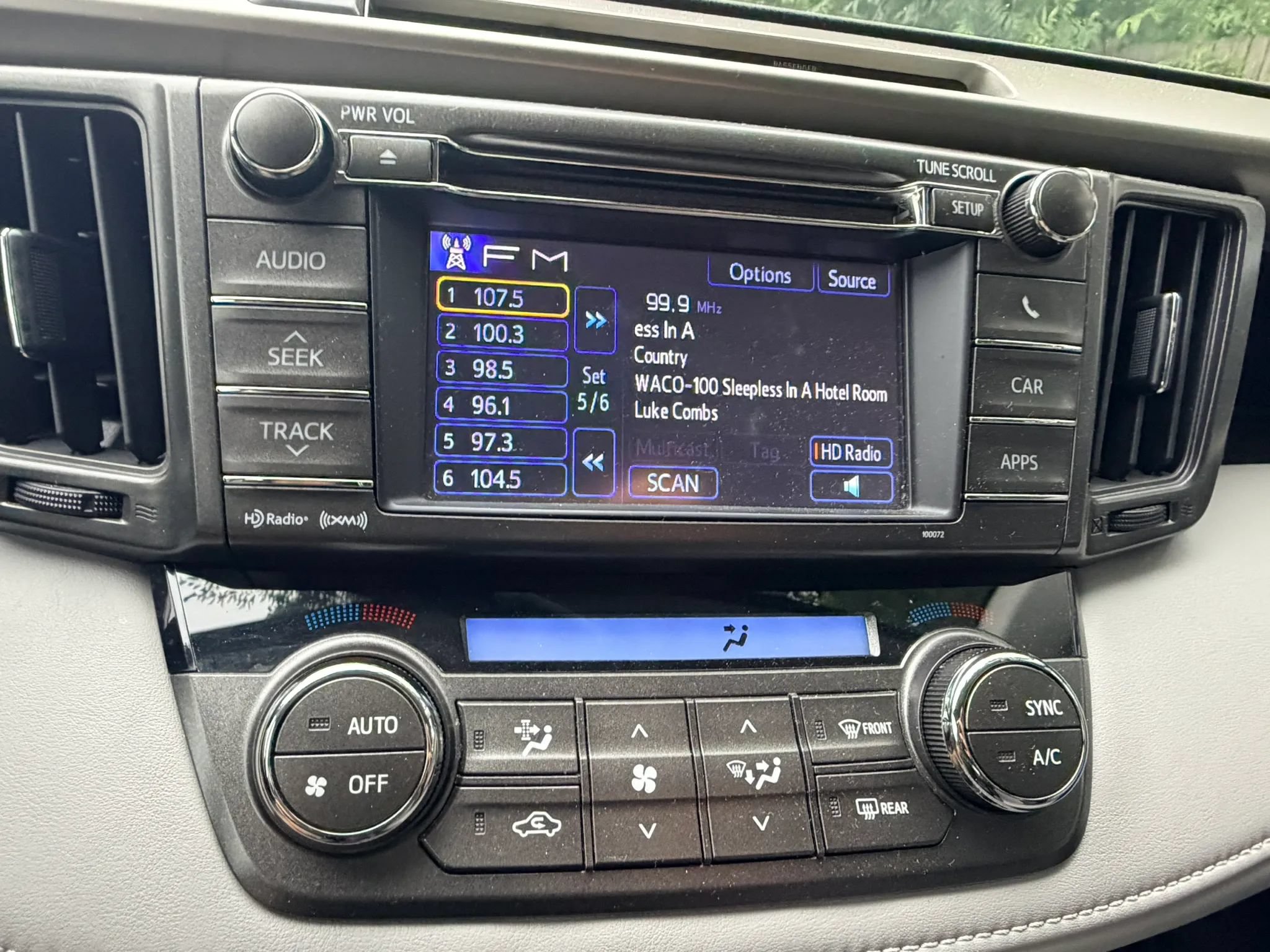 Used 2013 Toyota RAV4 XLE FWD image 13
