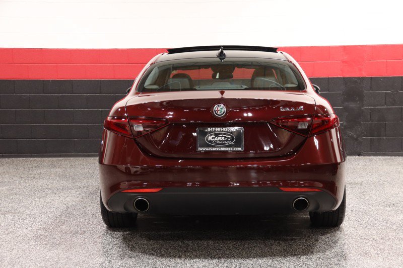 Used 2017 Alfa Romeo Giulia w/ Cold Weather Package RWD image 28