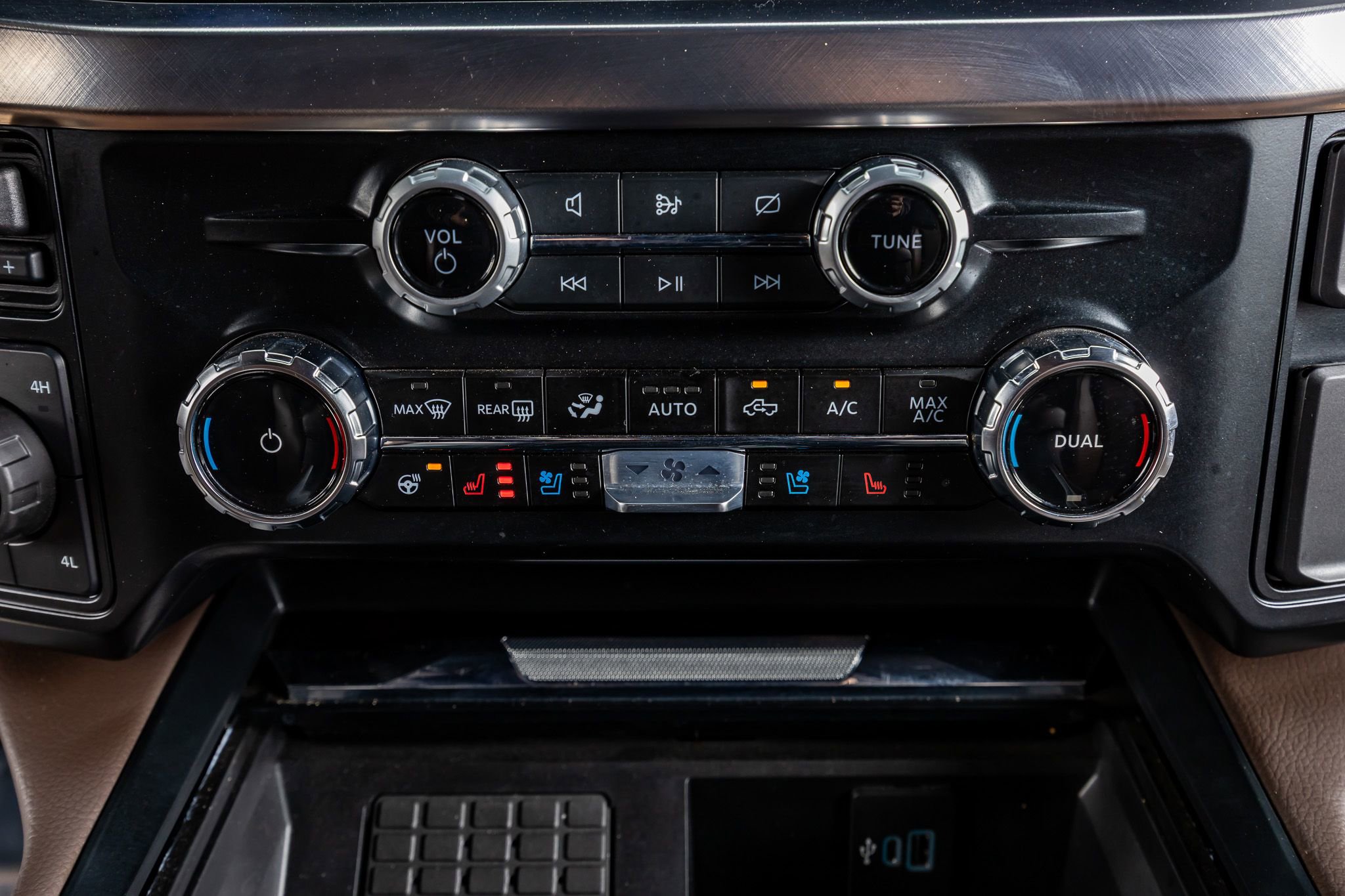 Used 2024 Ford F250 King Ranch w/ FX4 Off-Road Package image 27