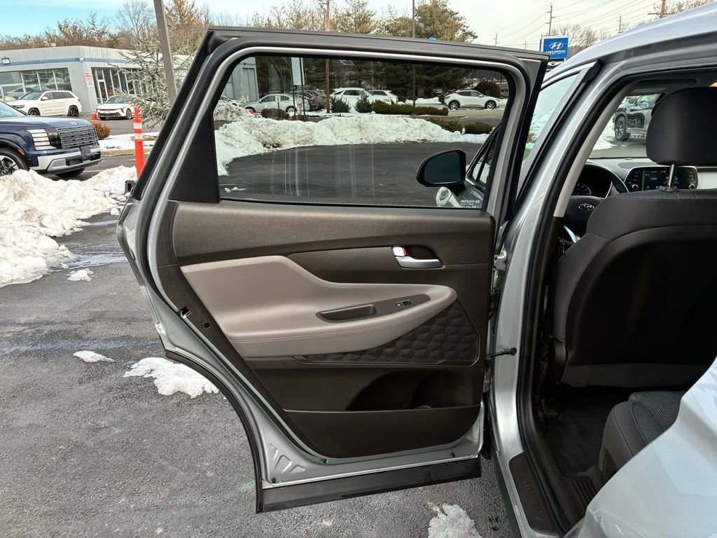Used 2020 Hyundai Santa Fe SE image 42