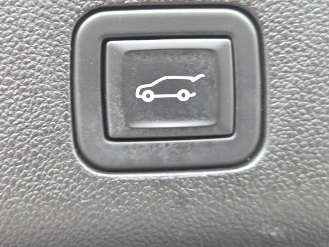 Used 2024 GMC Yukon Denali Ultimate AWD/4WD image 25
