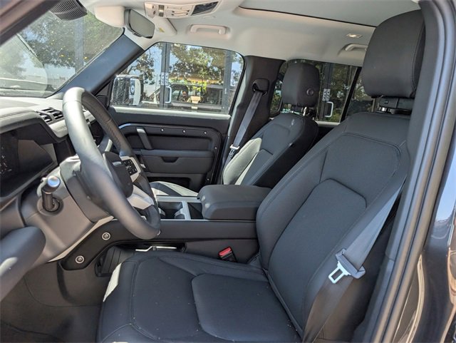 Used 2025 Land Rover Defender 110 S image 15