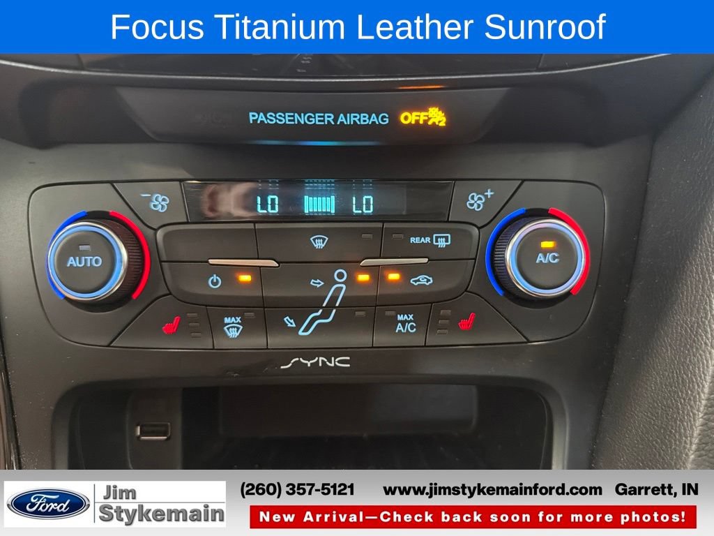 Used 2017 Ford Focus Titanium w/ Titanium Technology Package FWD image 38