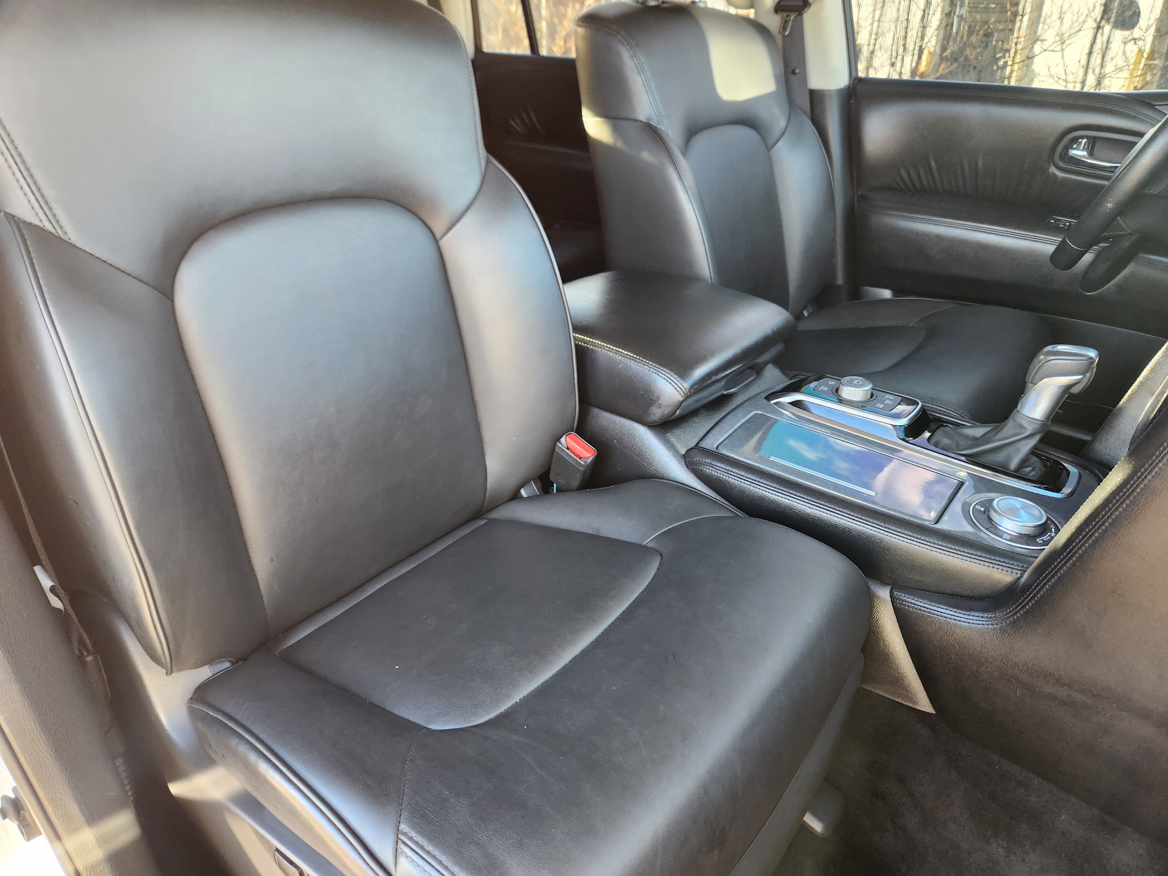 Used 2023 Nissan Armada SV image 11