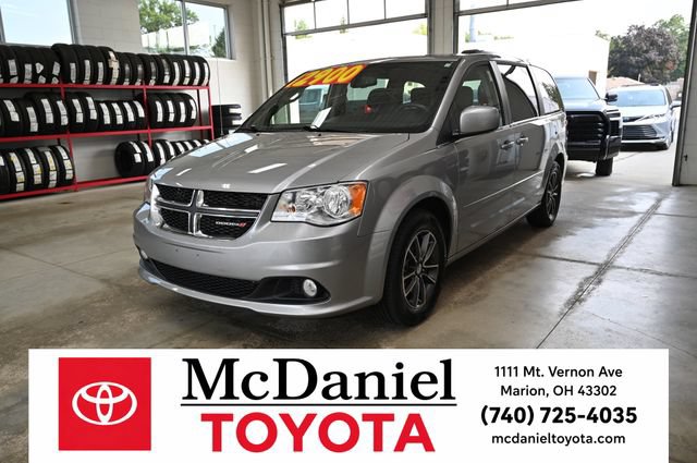Used 2017 Dodge Grand Caravan SXT FWD image 1