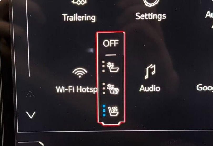 Used 2025 GMC Yukon Denali image 16