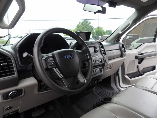 Used 2017 Ford F450 2WD Regular Cab Super Duty image 25