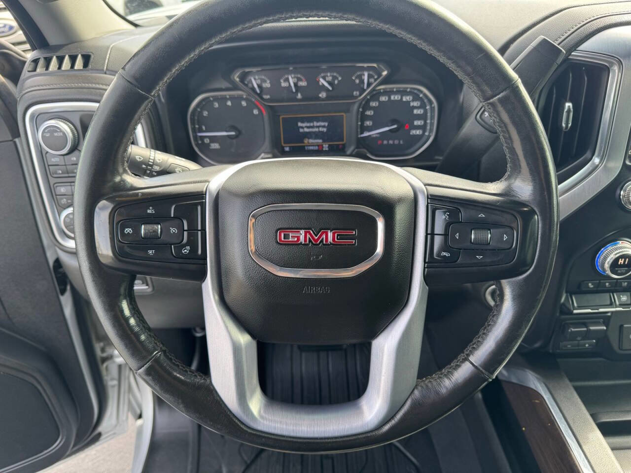 Used 2020 GMC Sierra 2500 SLT w/ SLT Convenience Package AWD/4WD image 18