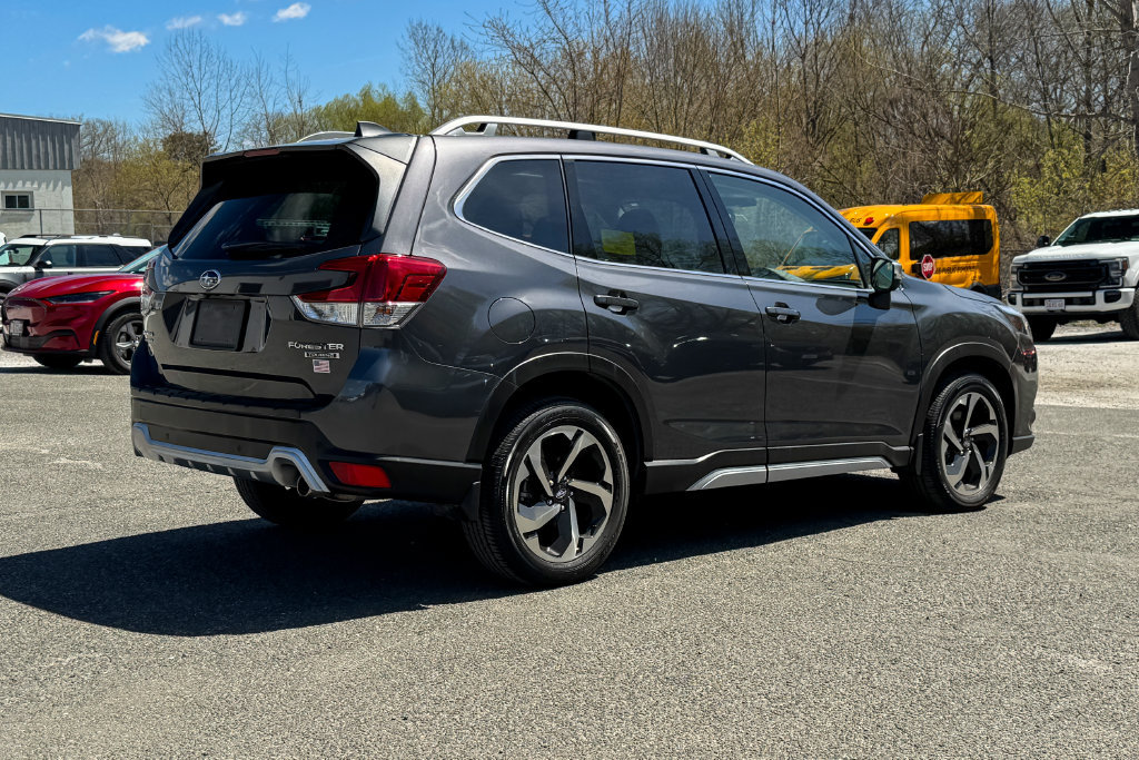 Used 2023 Subaru Forester Touring AWD/4WD image 3
