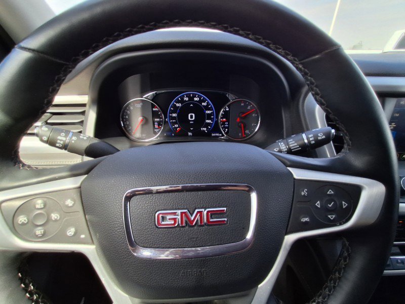 Used 2023 GMC Acadia SLT w/ Technology Package AWD/4WD image 13