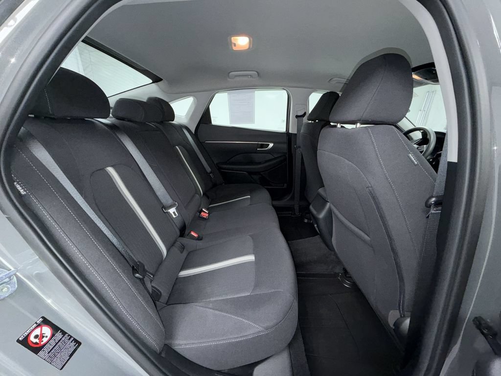 Used 2022 Hyundai Sonata SEL w/ Winter Weather Package FWD image 17