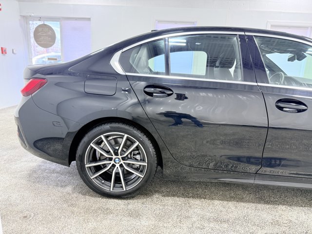 Used 2021 BMW 330i Sedan w/ Convenience Package RWD image 9