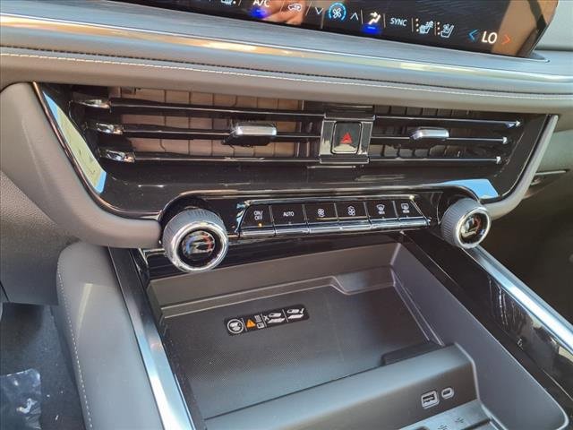 New 2025 Chevrolet Suburban Premier image 11