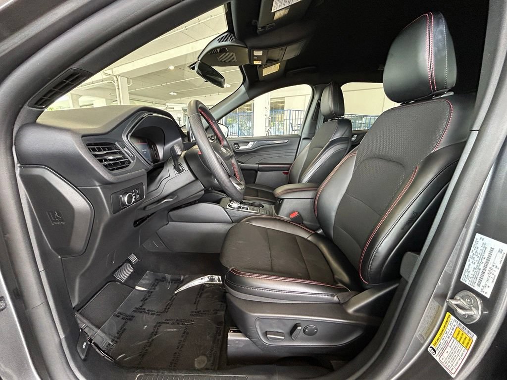 Certified 2025 Ford Escape ST-Line FWD image 11