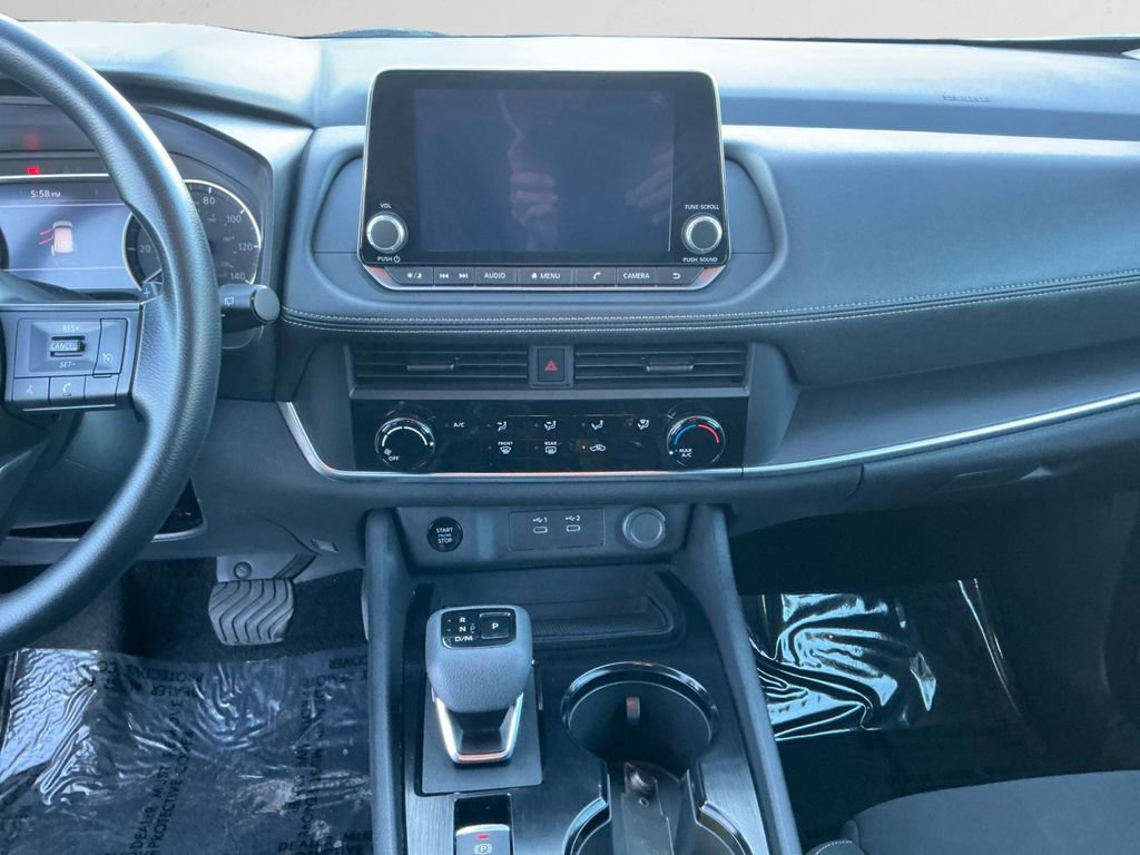 Used 2024 Nissan Rogue S image 11