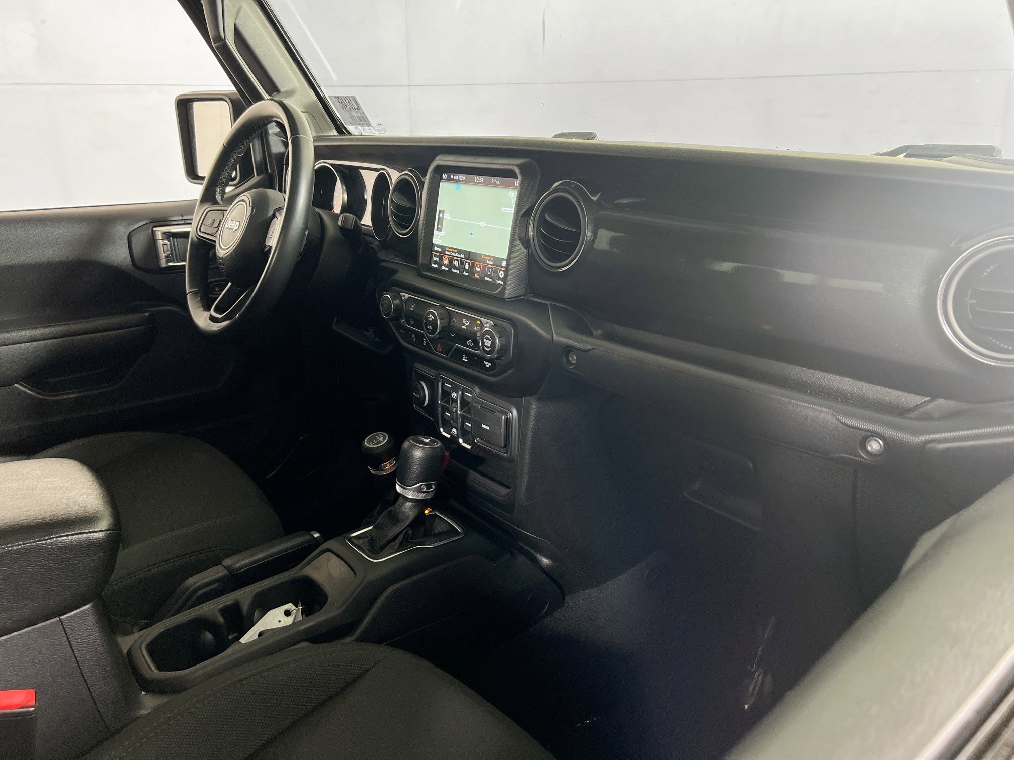 Used 2022 Jeep Gladiator Sport image 27