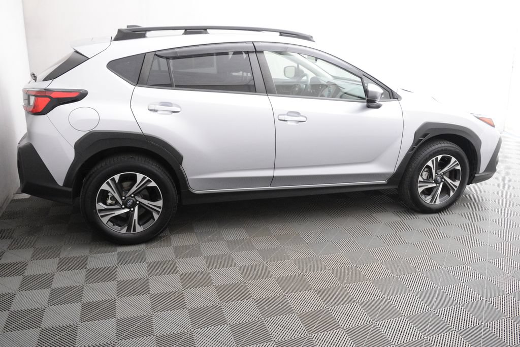 Used 2024 Subaru Crosstrek 2.0i Premium w/ Crosstrek Mirror Package AWD/4WD image 4