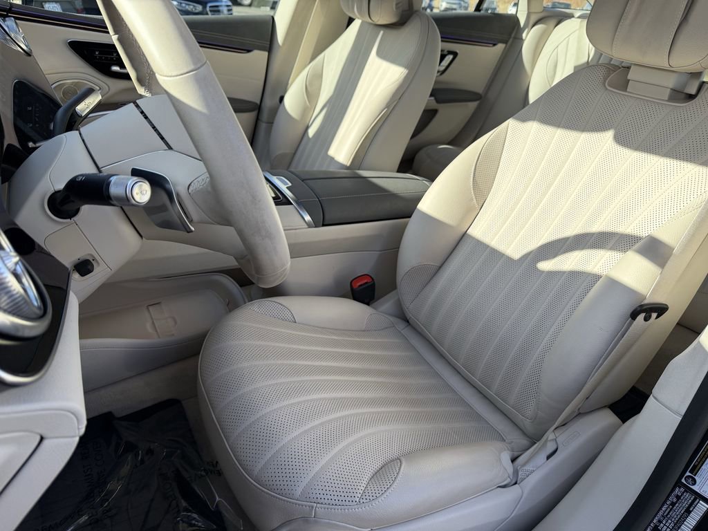 Certified 2023 Mercedes-Benz EQS 580 4MATIC Sedan image 35