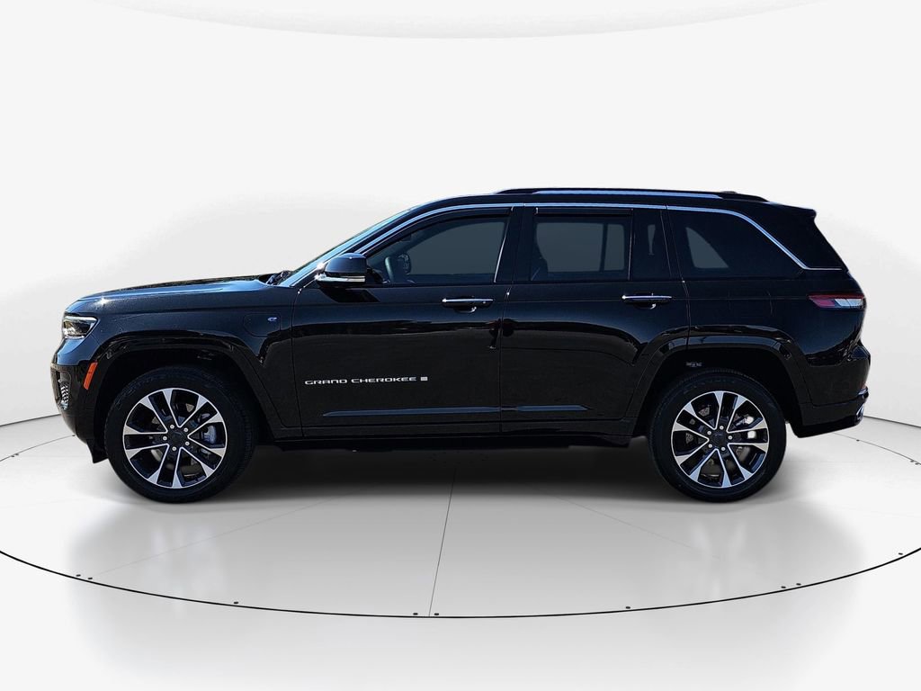 Used 2022 Jeep Grand Cherokee Overland w/ Luxury Tech Group IV image 9