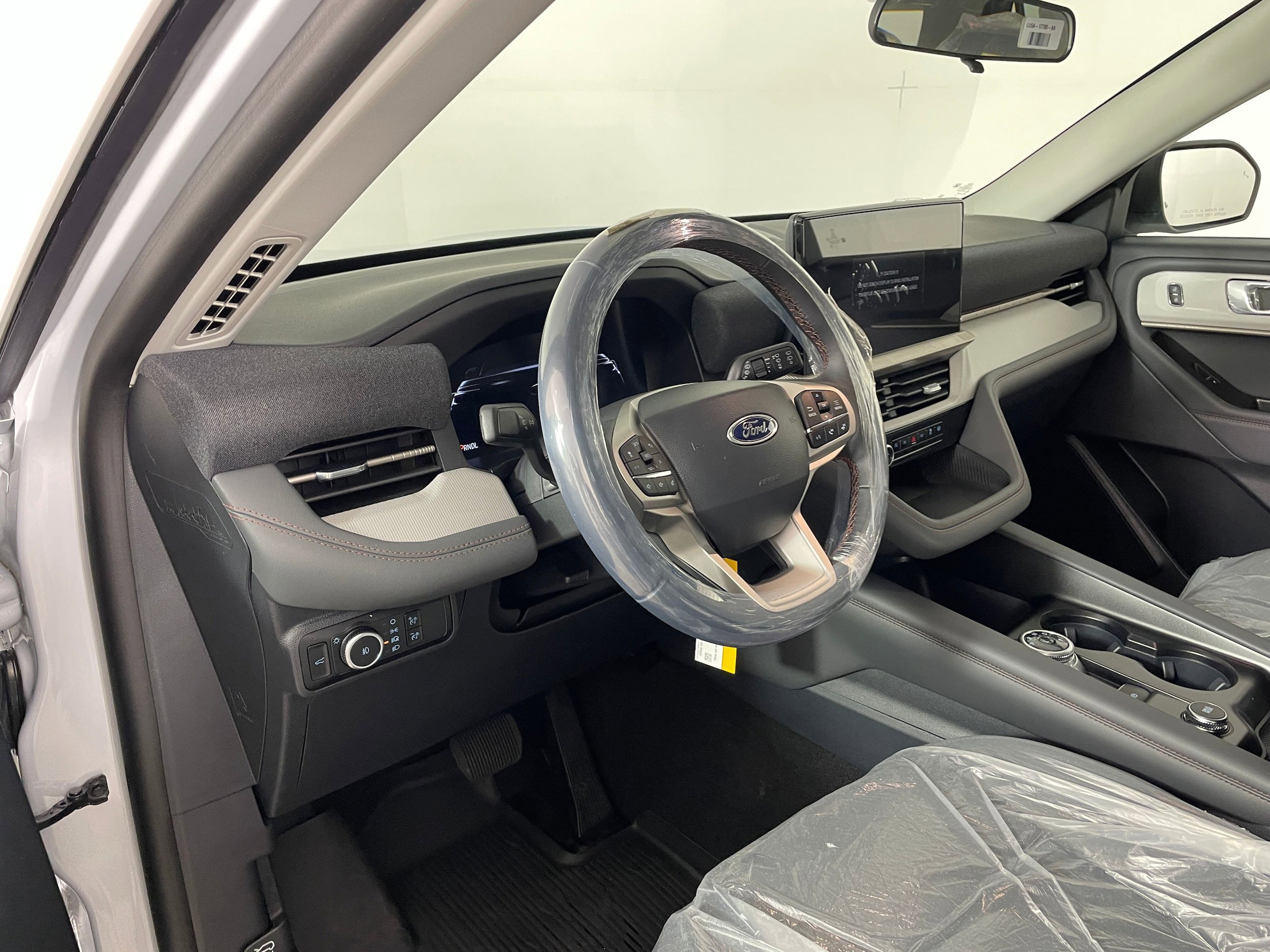 New 2026 Ford Explorer Active RWD image 2