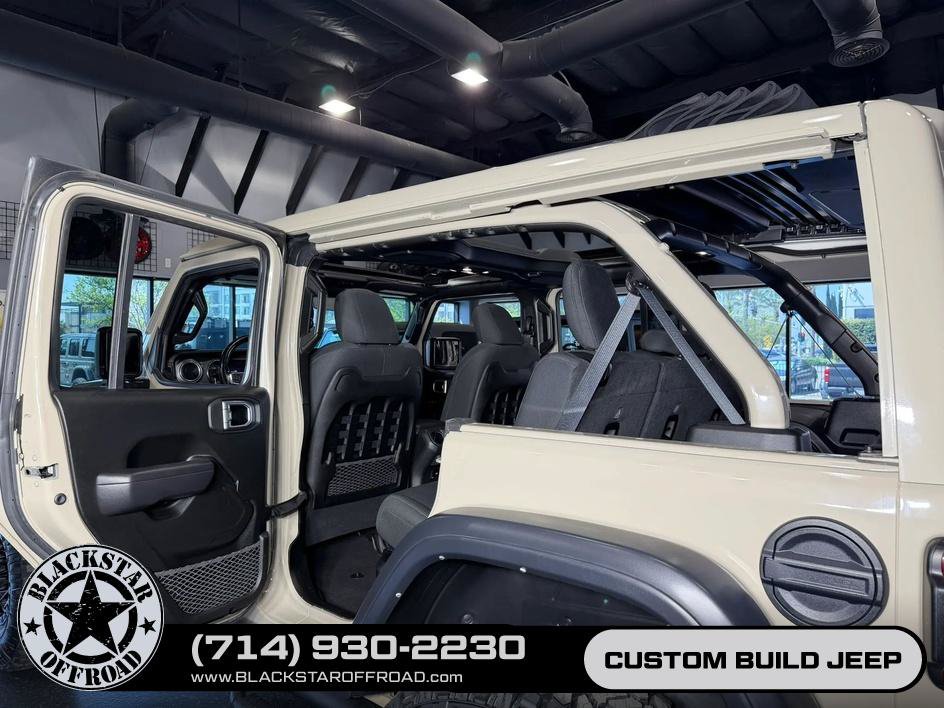 Used 2022 Jeep Wrangler Unlimited Rubicon 4xe w/ Steel Bumper Group AWD/4WD image 20