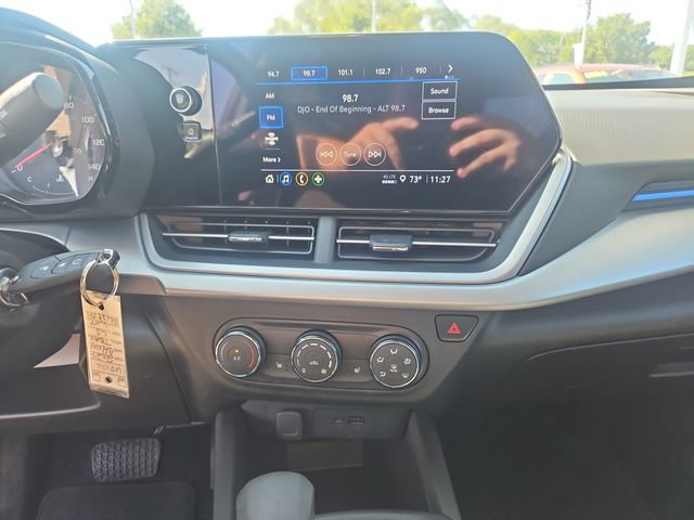 Used 2024 Chevrolet Trax LS w/ LS Convenience Package FWD image 19