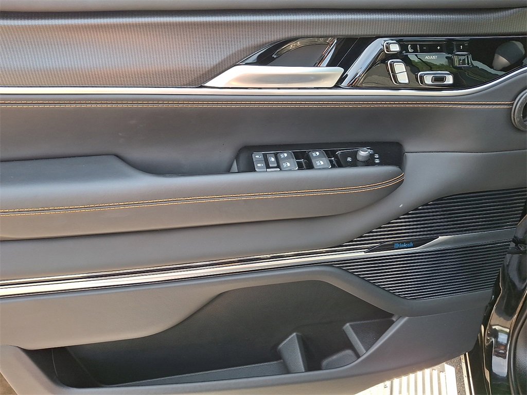 Used 2024 Jeep Grand Wagoneer Series III w/ Quick Order Packagew 28T image 12