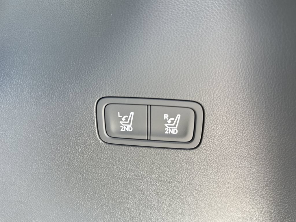 New 2027 Hyundai Santa Fe SEL FWD image 32