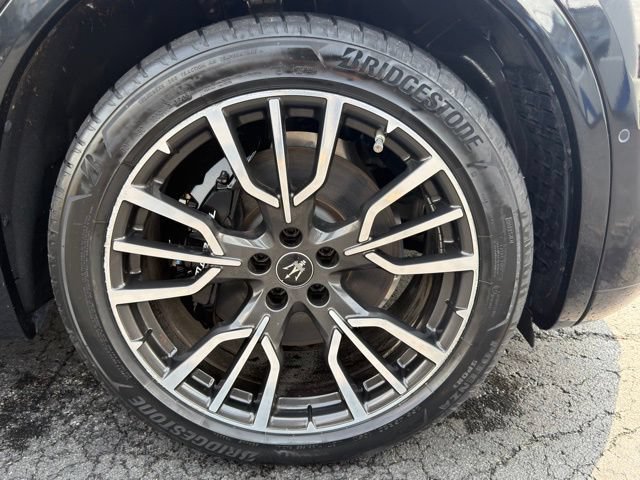 Used 2023 Maserati Grecale Modena AWD/4WD image 36