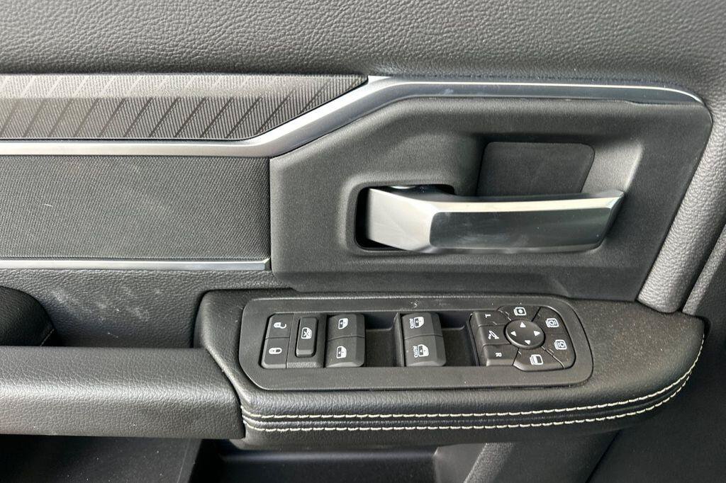 New 2026 RAM 2500 Big Horn AWD/4WD image 11