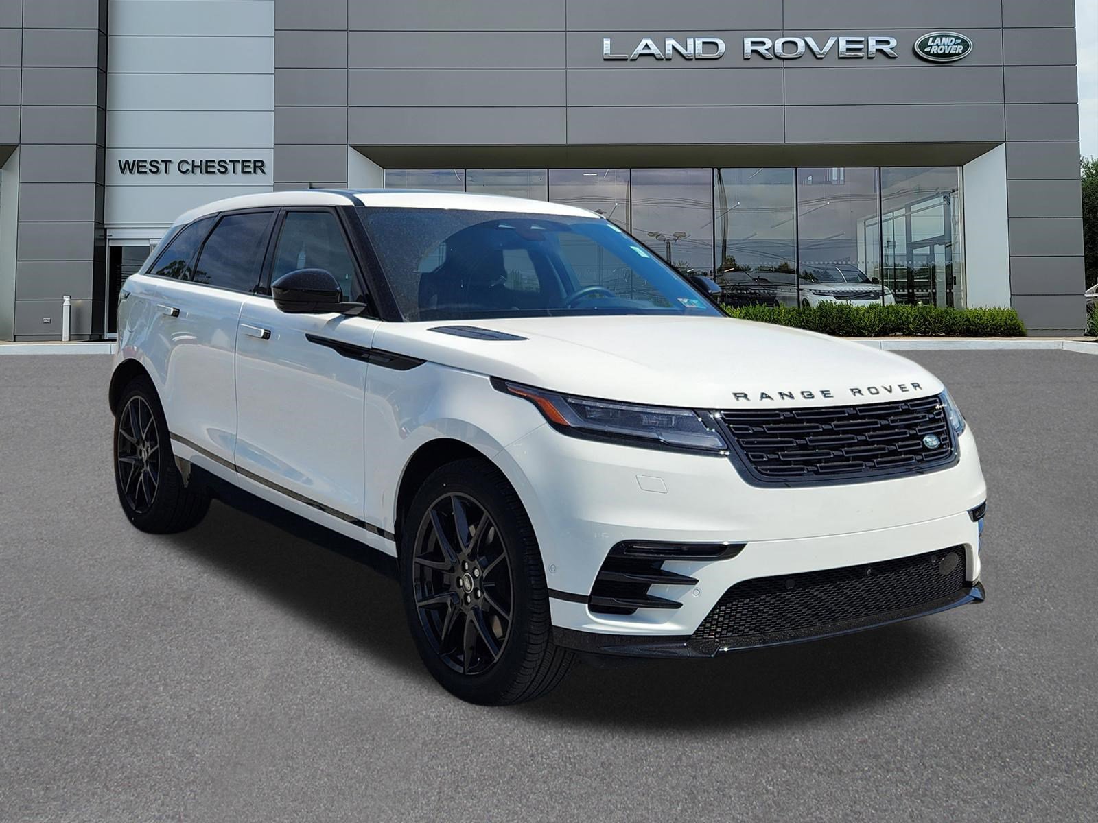 Certified 2026 Land Rover Range Rover Velar Dynamic SE AWD/4WD image 2