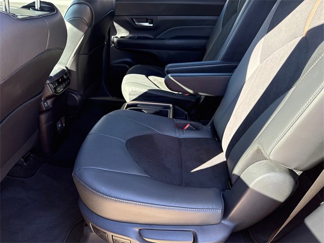 Used 2025 Toyota Grand Highlander AWD Hybrid image 19