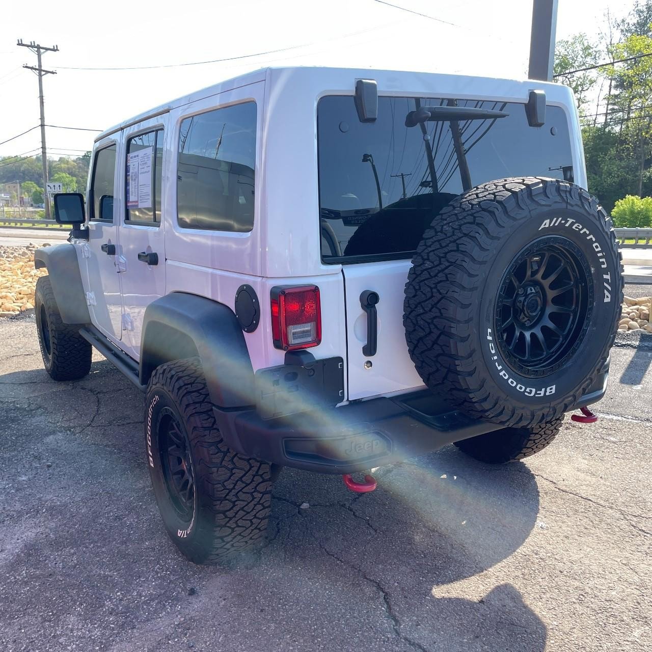 Used 2015 Jeep Wrangler Unlimited Rubicon AWD/4WD image 3