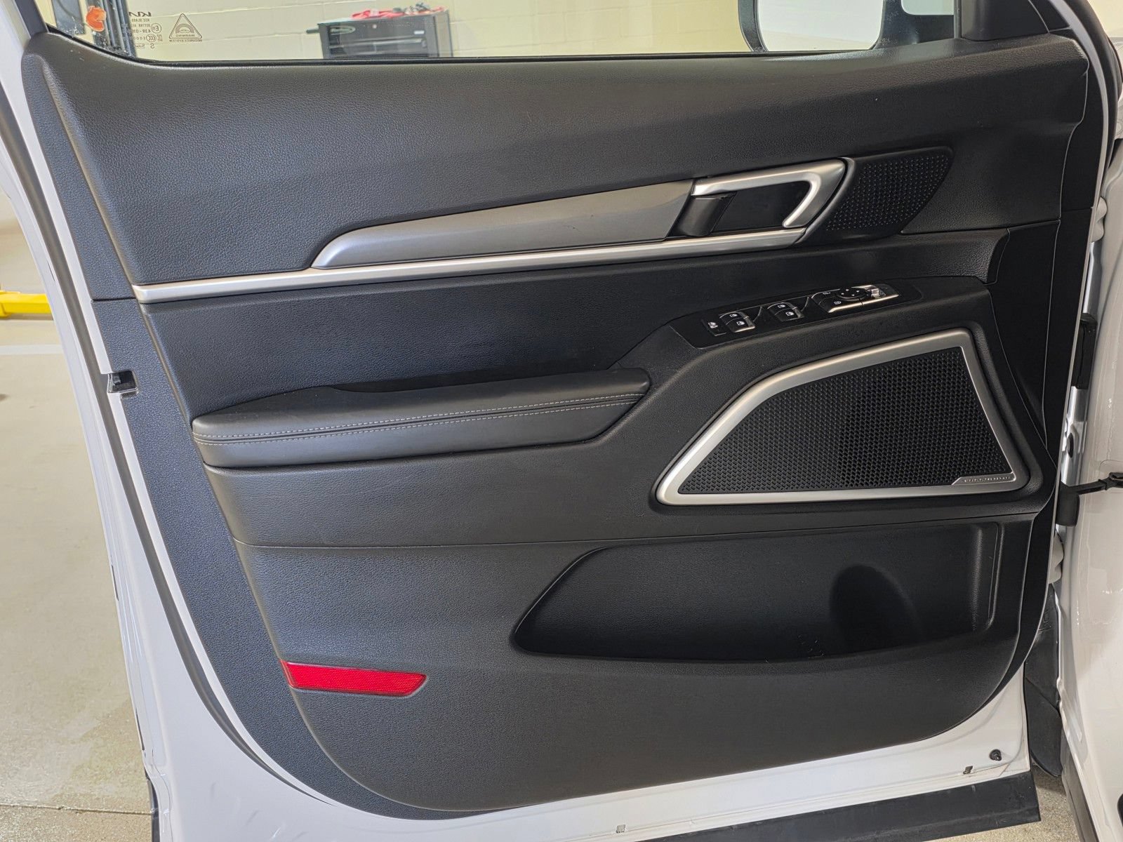 Used 2022 Kia Telluride LX AWD/4WD image 21