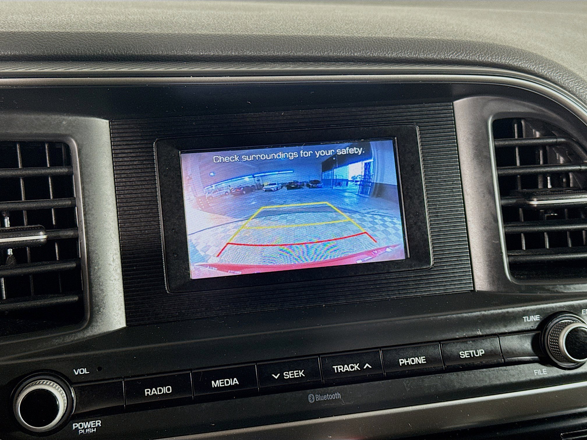 Used 2020 Hyundai Elantra SE image 19