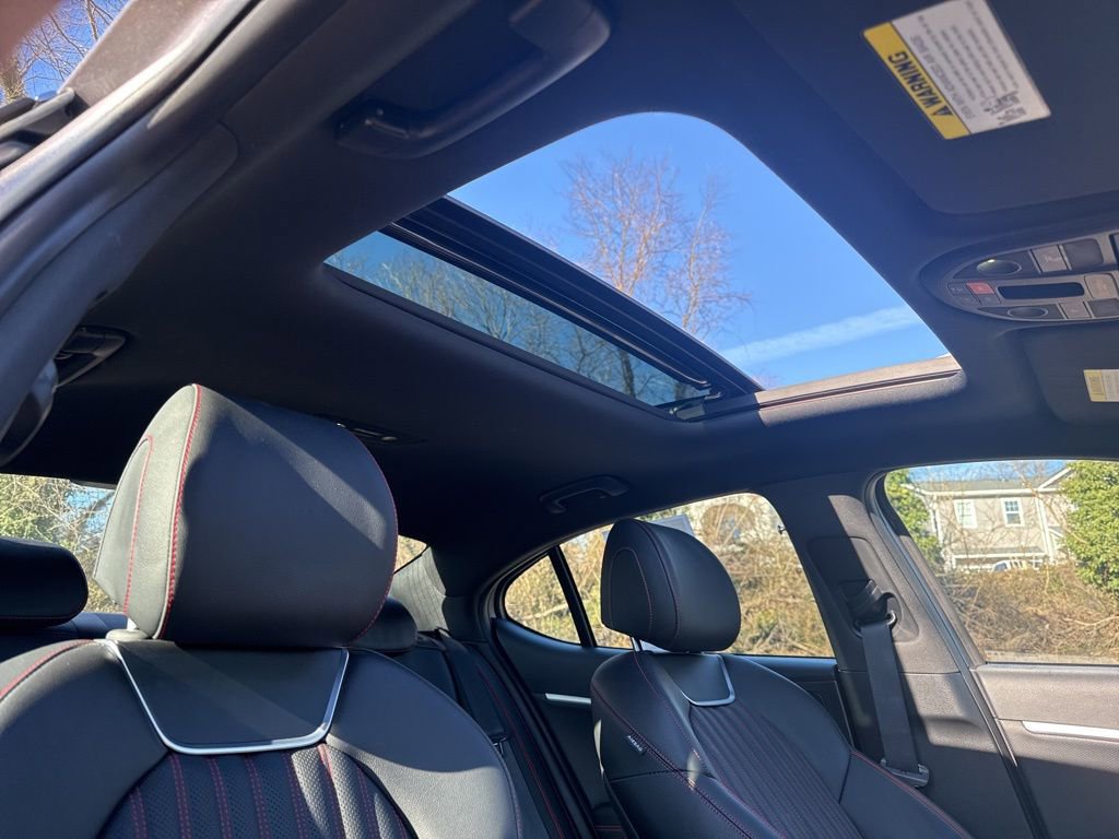 Used 2024 Genesis G70 2.5T w/ Sport Prestige Package image 32