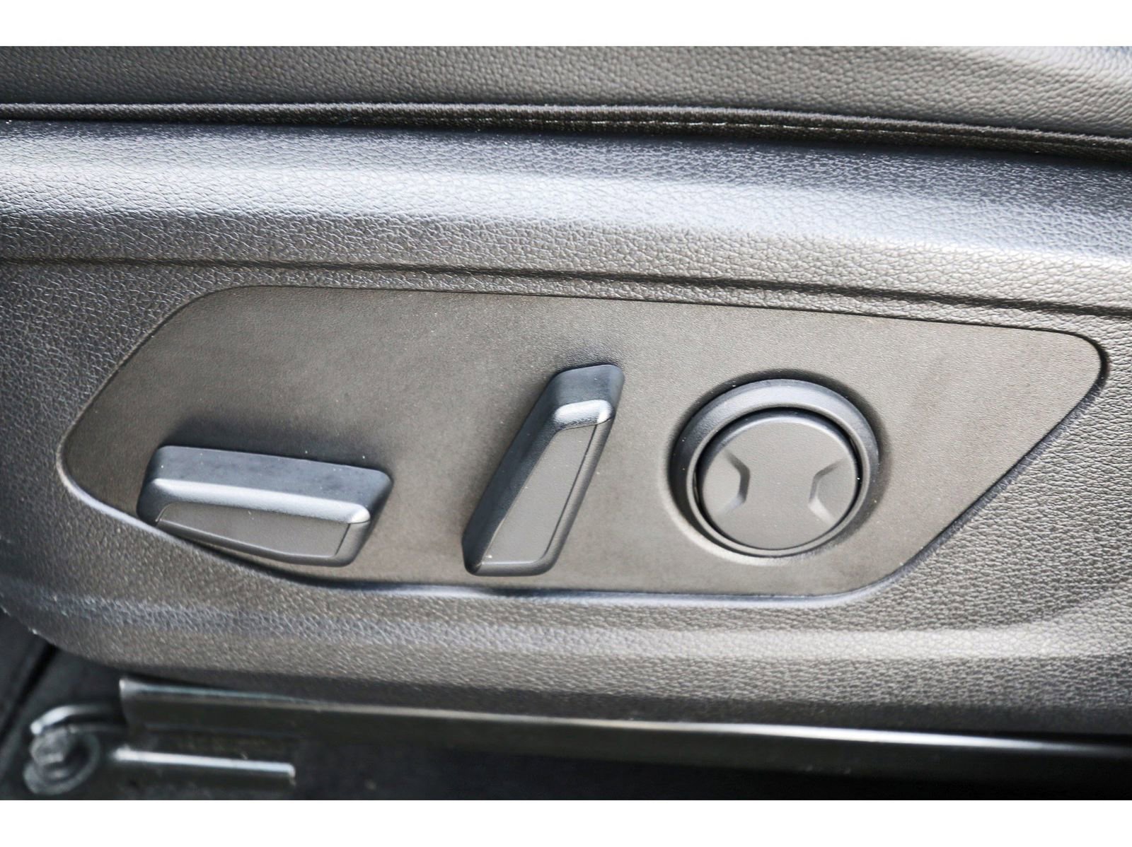 Used 2023 Kia Sportage EX image 30