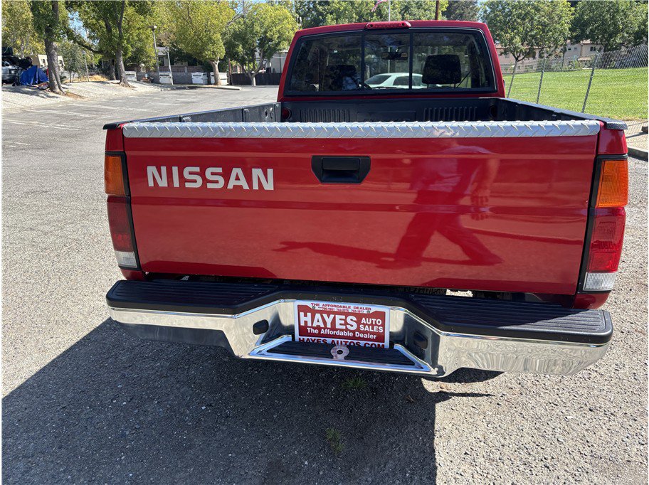 Used 1995 Nissan Pickup XE AWD/4WD image 7