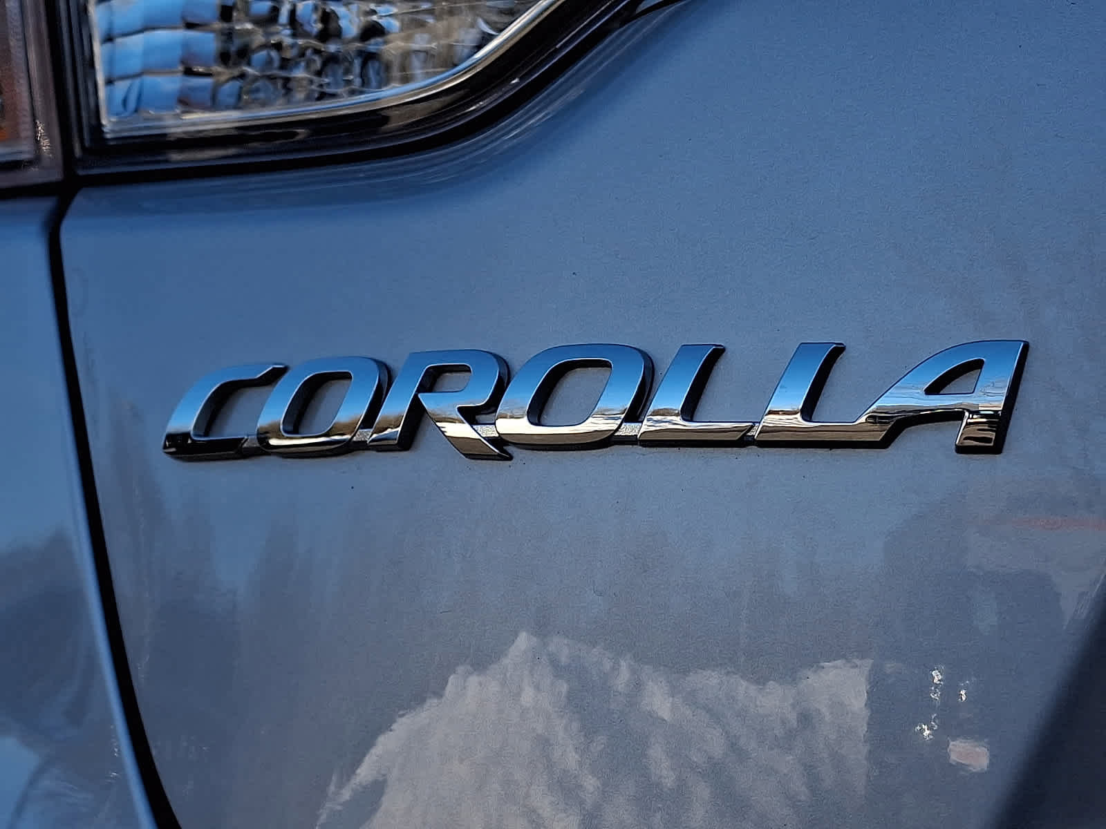 Used 2025 Toyota Corolla LE image 32