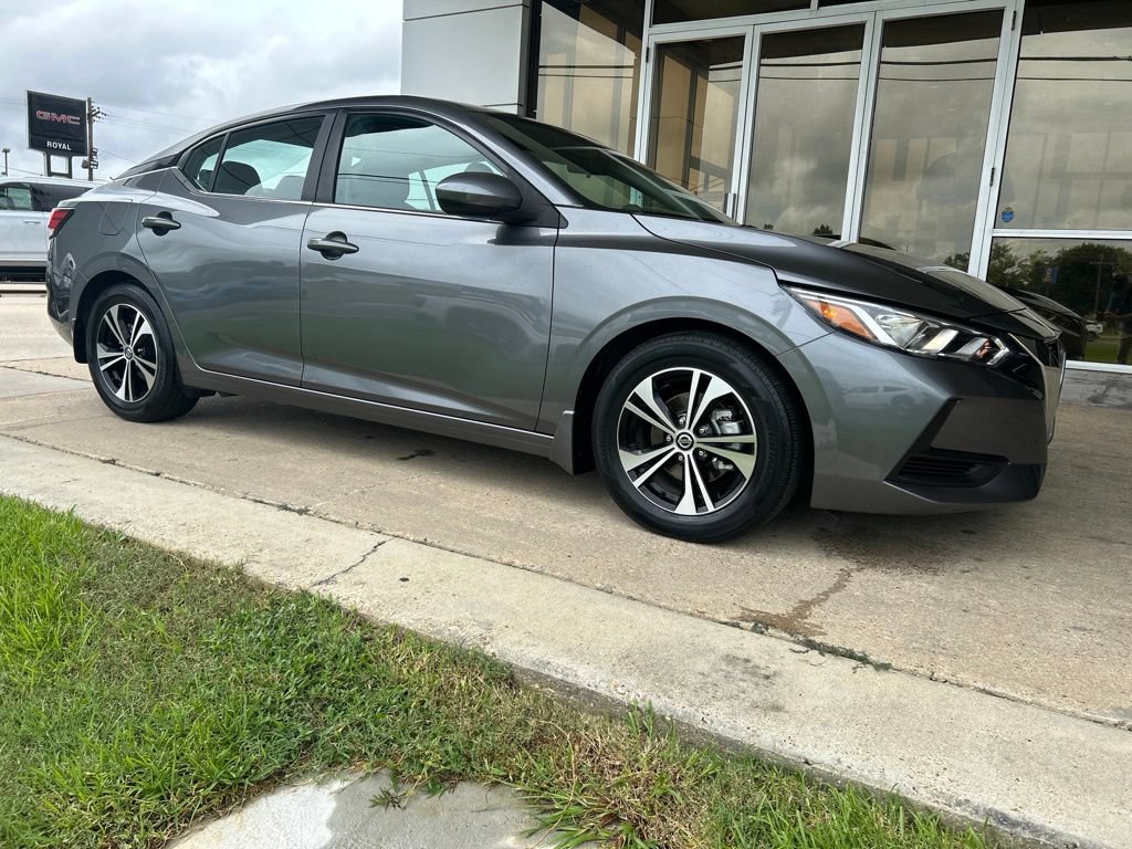 Used 2022 Nissan Sentra SV FWD image 2