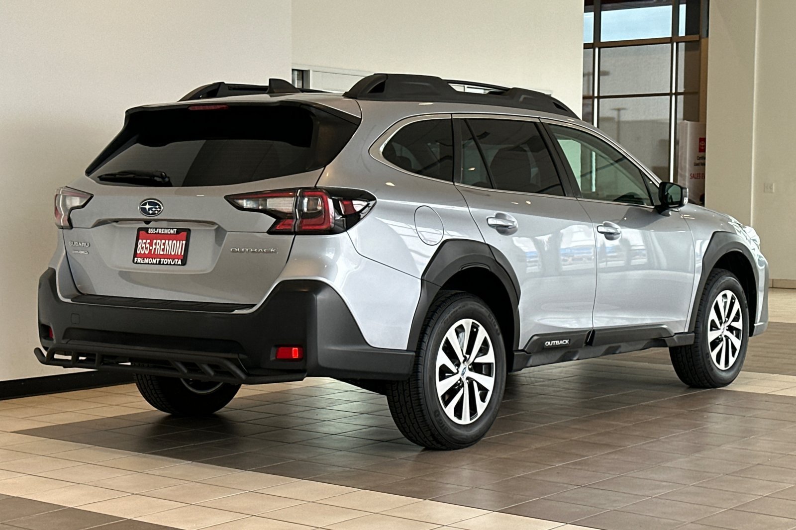 Used 2023 Subaru Outback AWD/4WD image 4