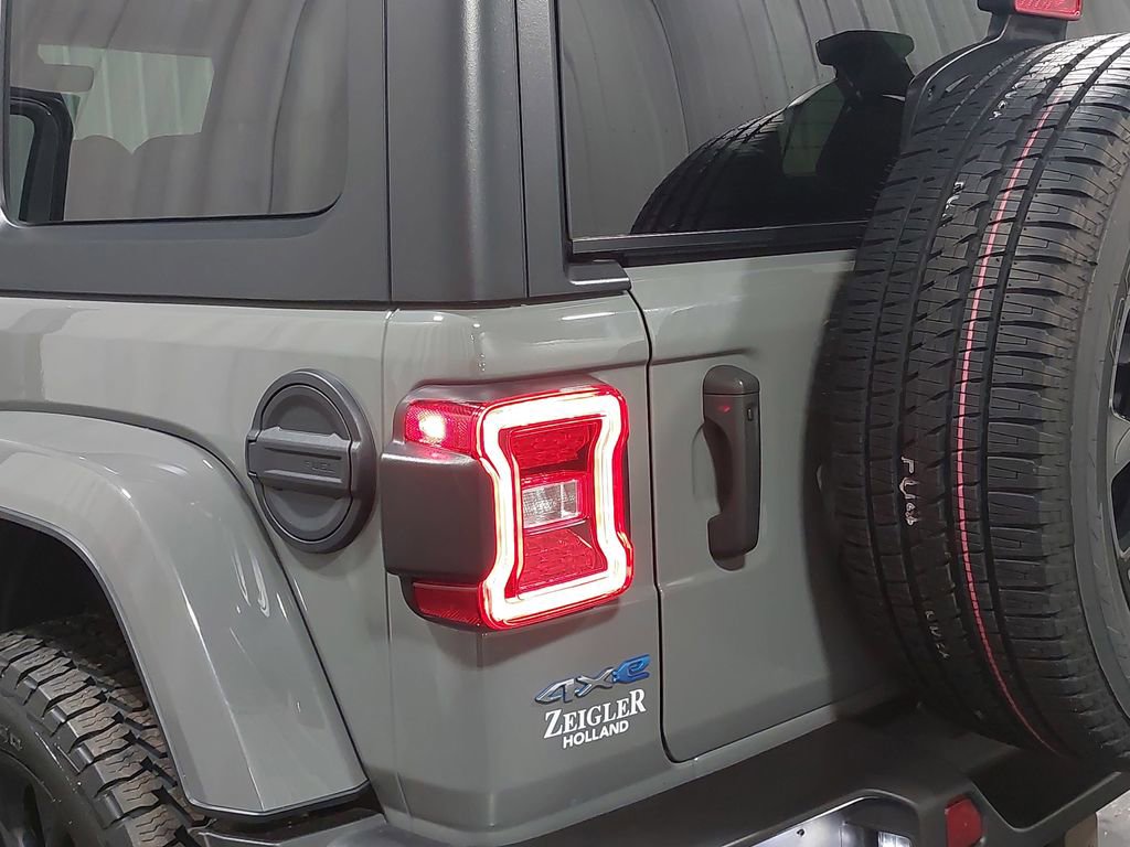 Used 2023 Jeep Wrangler Unlimited Sahara w/ Cold Weather Group image 34
