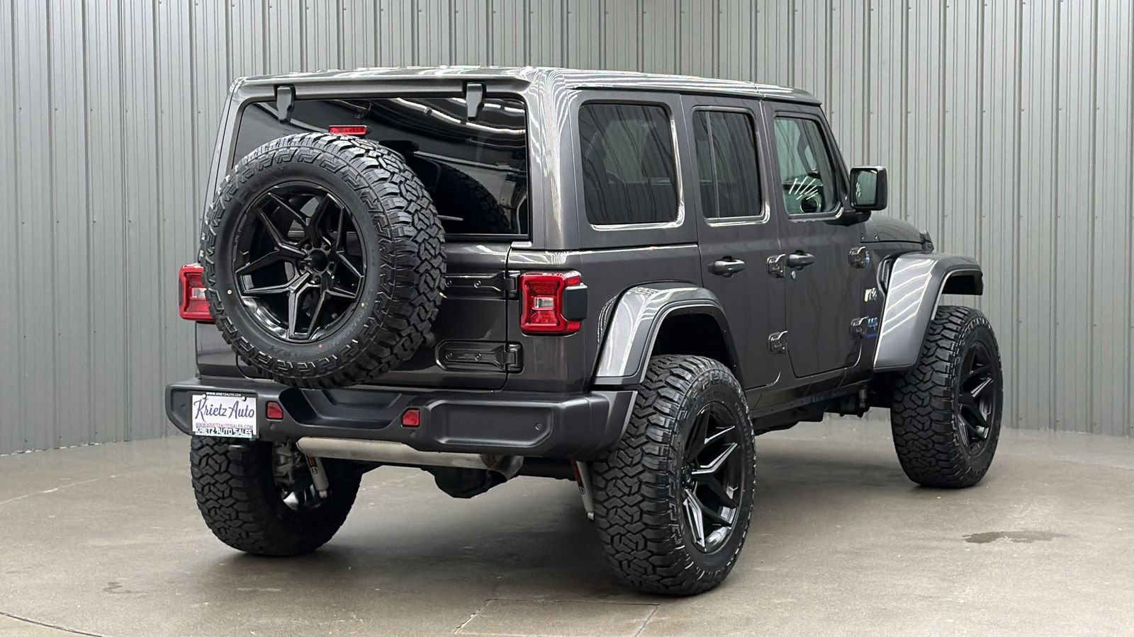 Used 2025 Jeep Wrangler Unlimited Sahara w/ Safety Group AWD/4WD image 5