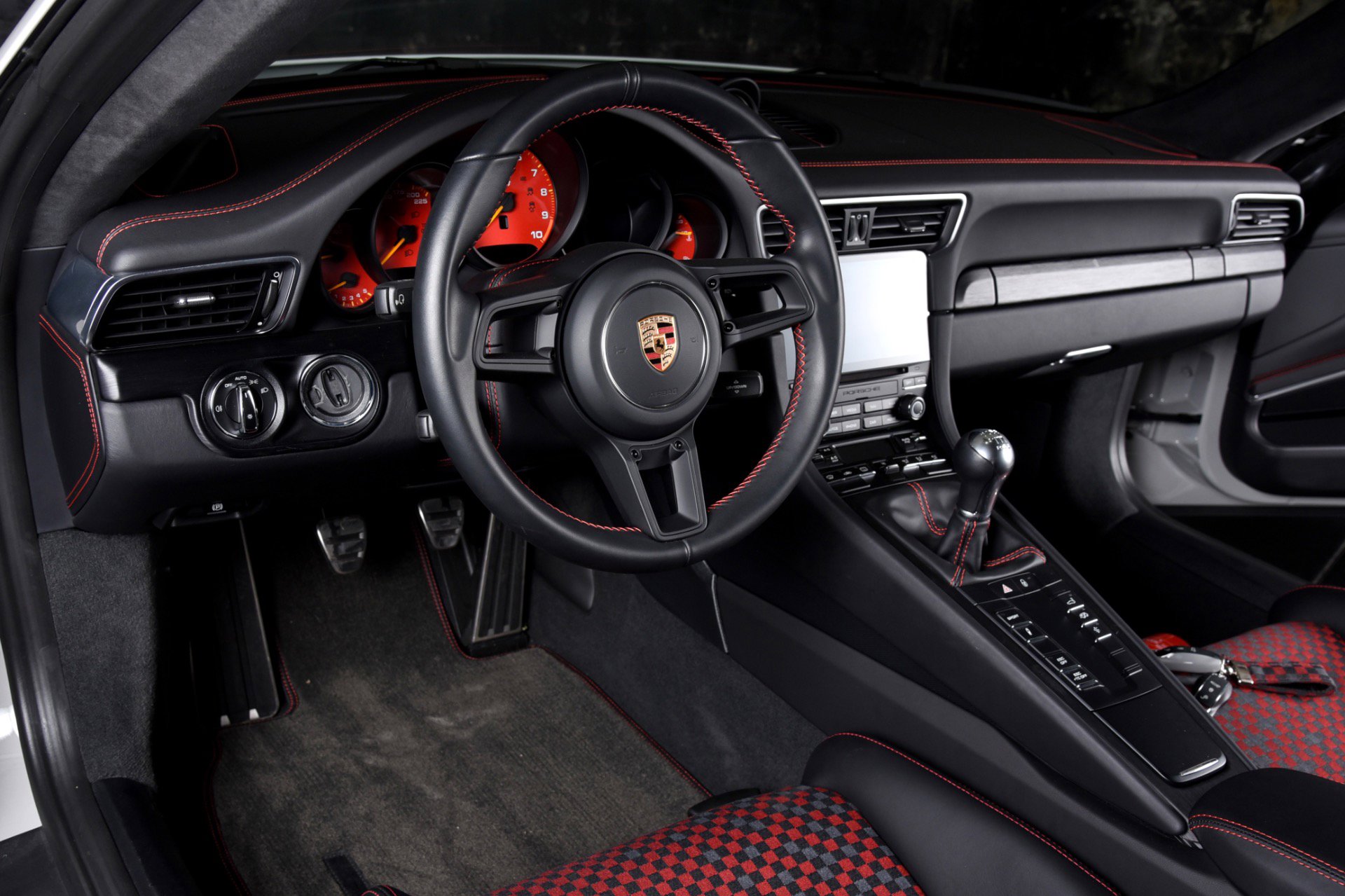 Used 2018 Porsche 911 GT3 image 4