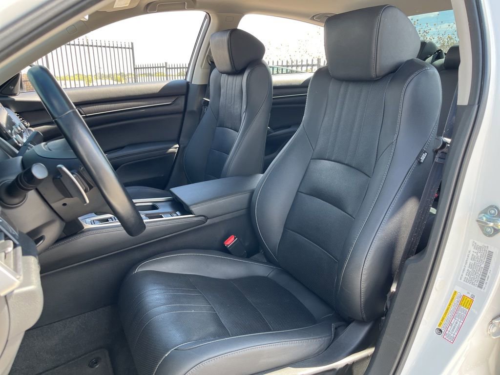 Used 2020 Honda Accord Touring image 26
