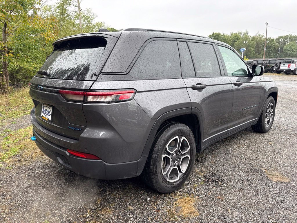 Used 2024 Jeep Grand Cherokee Trailhawk AWD/4WD image 7