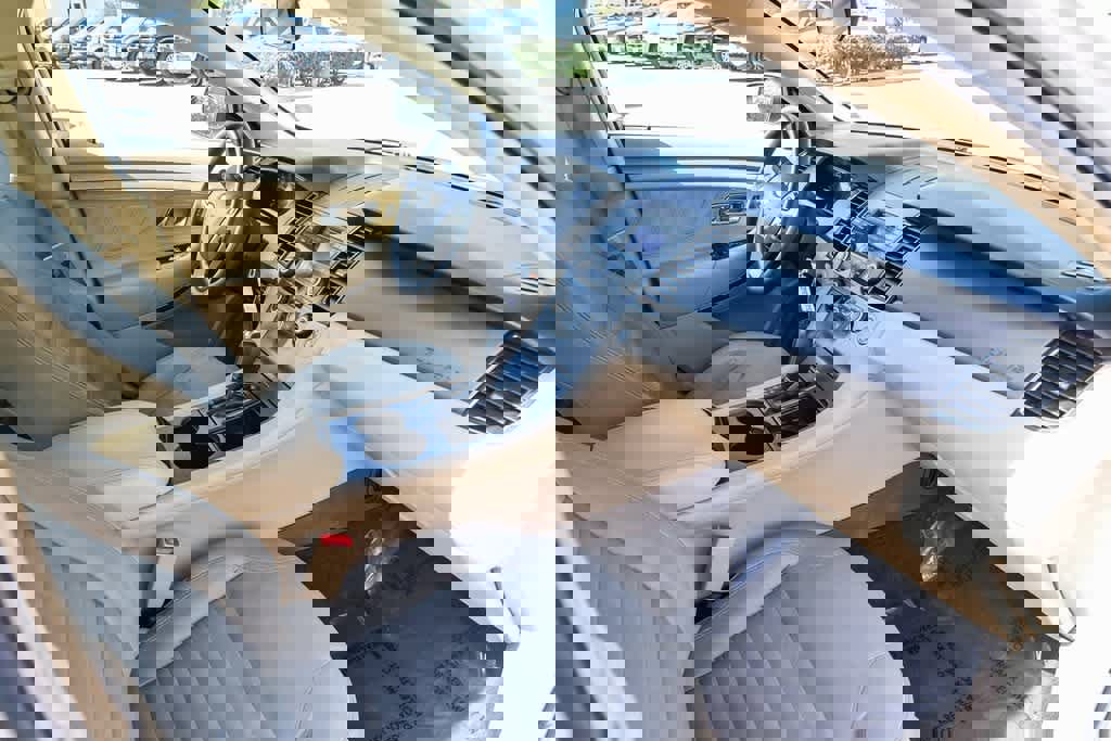 Used 2013 Ford Taurus SE image 14