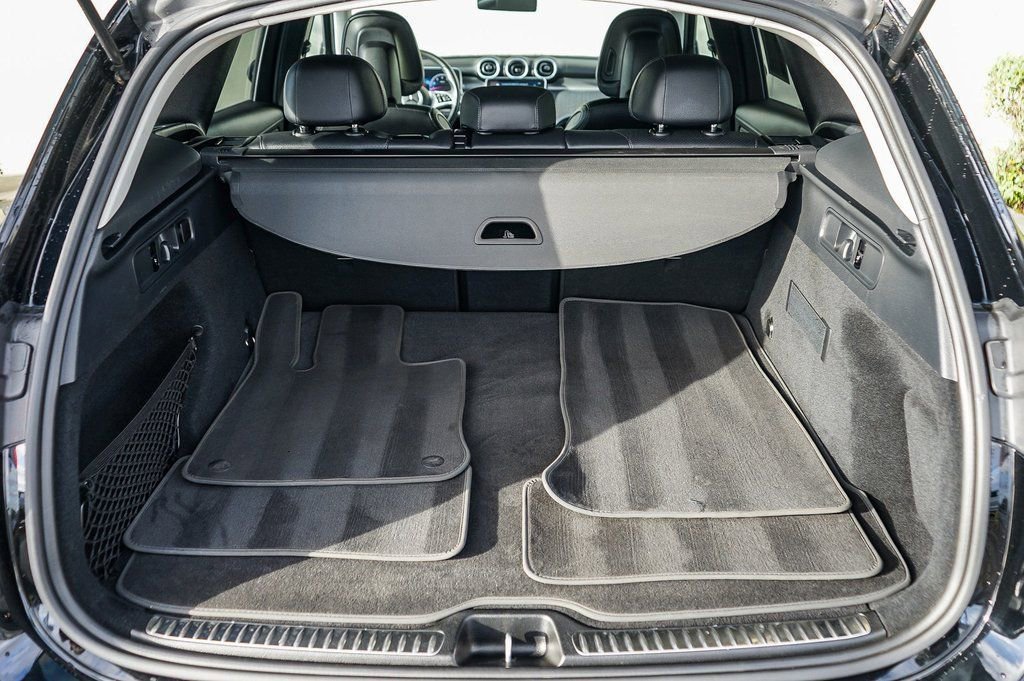 Used 2024 Mercedes-Benz GLC 300 image 24